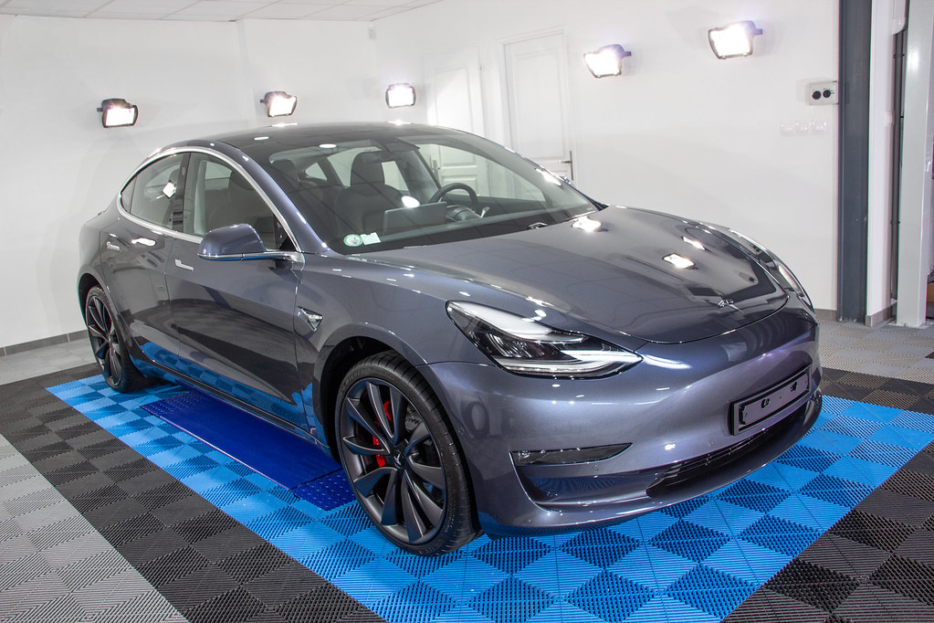 Tesla Model 3 — protection PPF et céramique ByFab Lyon