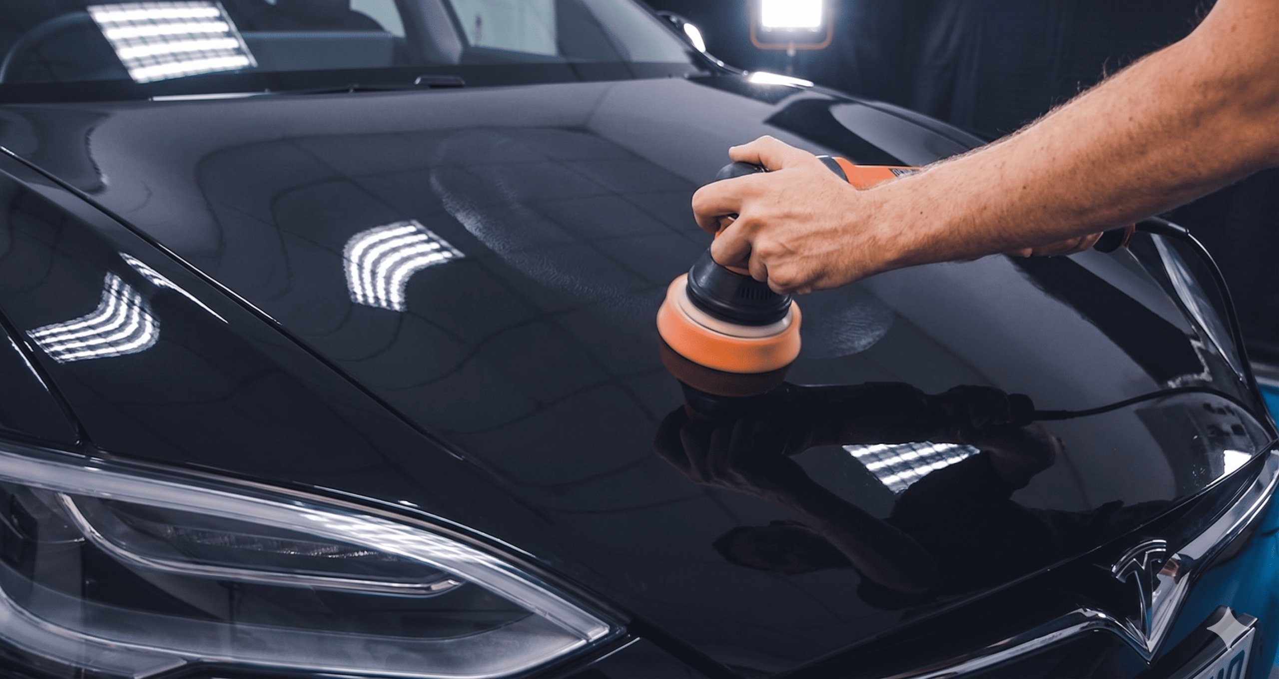 Polissage carrosserie Tesla Model S par Fabrice Bonin — ByFab Lyon