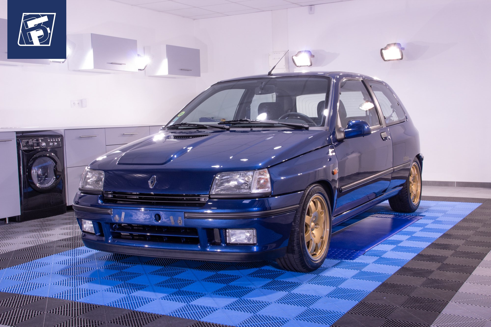 Renault Clio Williams bleue — Detailing et céramique ByFab Lyon