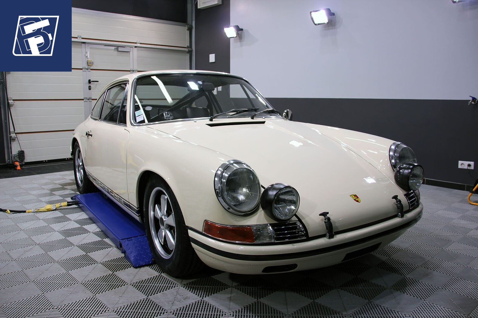 Protection PPF sur Porsche 911 au studio ByFab près de Lyon